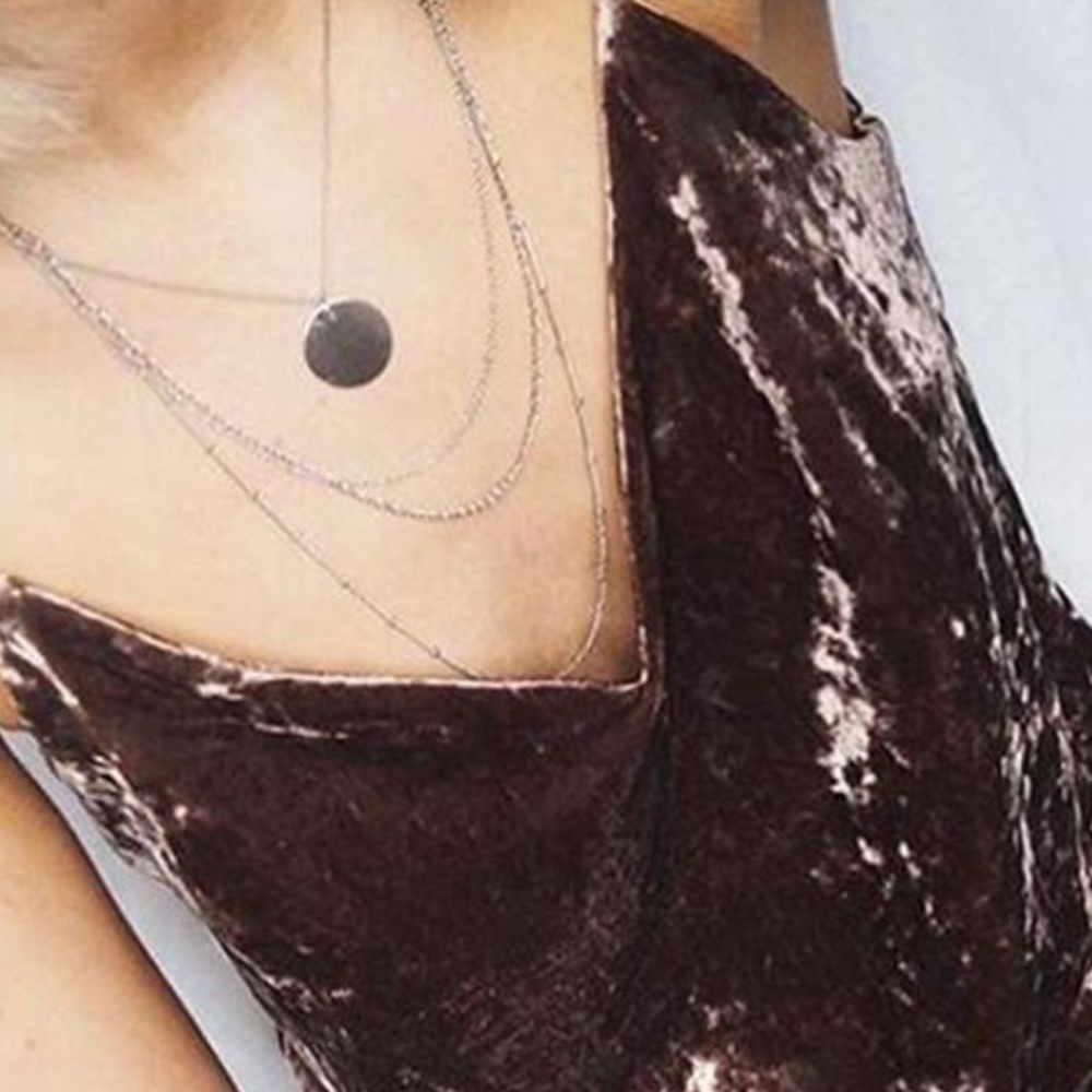 CRUSHED VELVET COFFEE V TOP